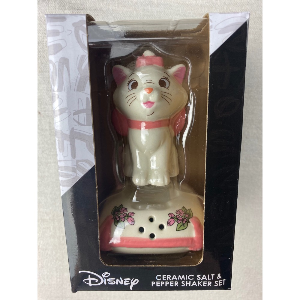 Disney The Aristocats Marie Ceramic Salt and Pepper Shaker Set NEW IN BOX
